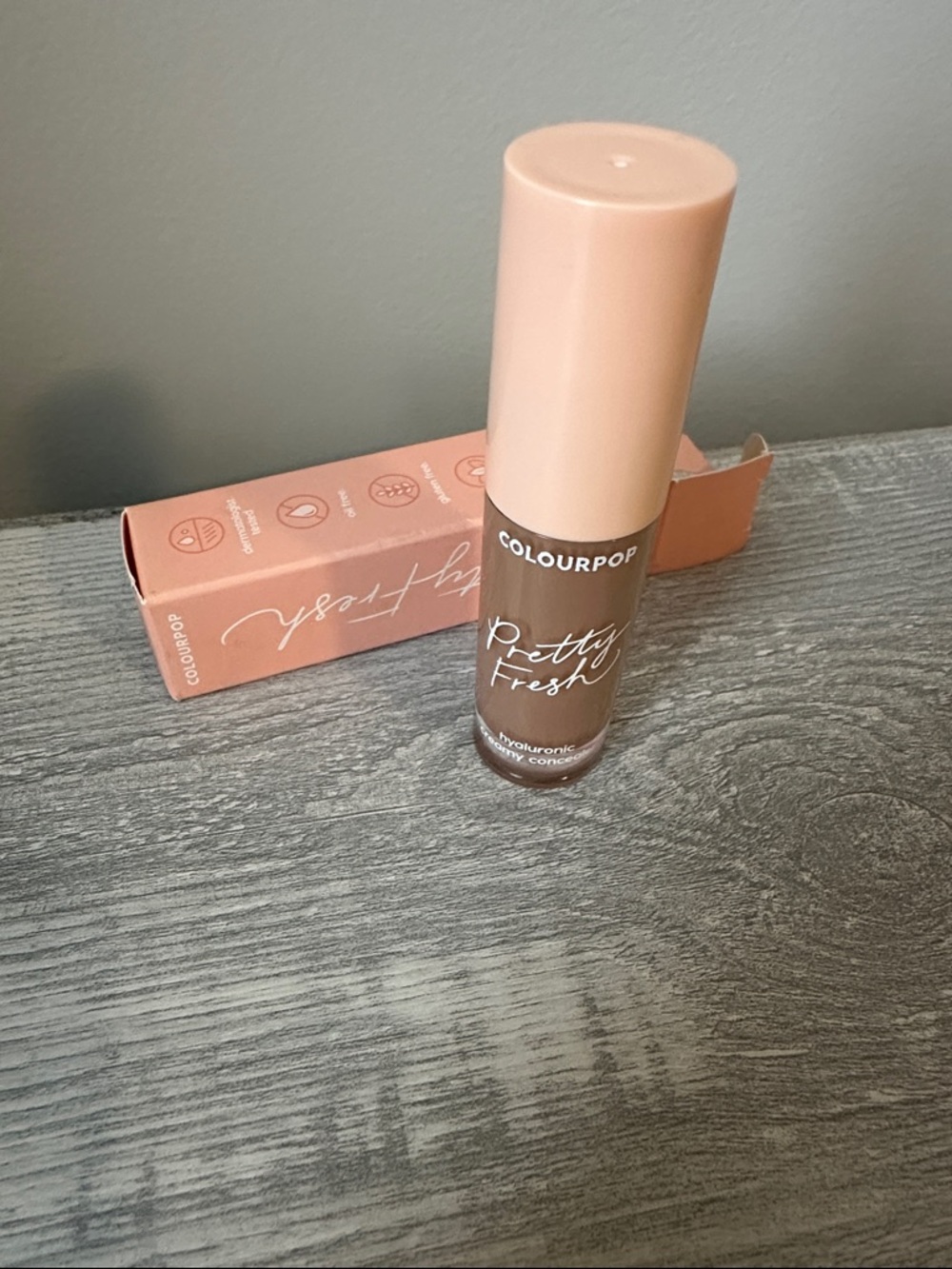 NWOT ColourPop Pretty Fresh Hydrating Concealer - Peachy Beige